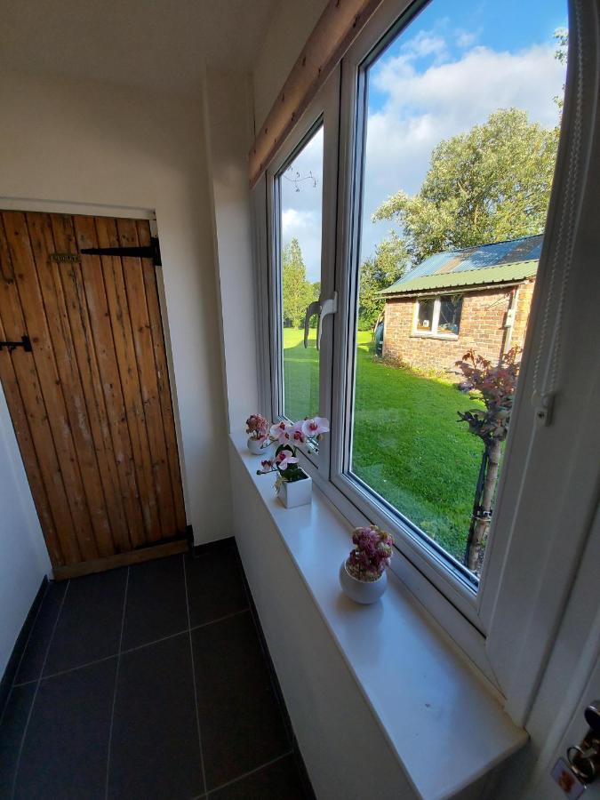 Saughall Mill Farm Cottage Chester Zewnętrze zdjęcie